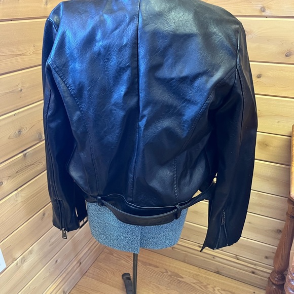 Elodie faux leather jacket - Picture 2 of 5